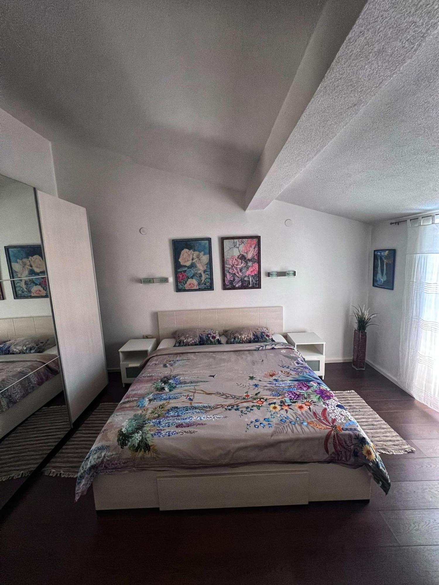 Elysion Apartment *
